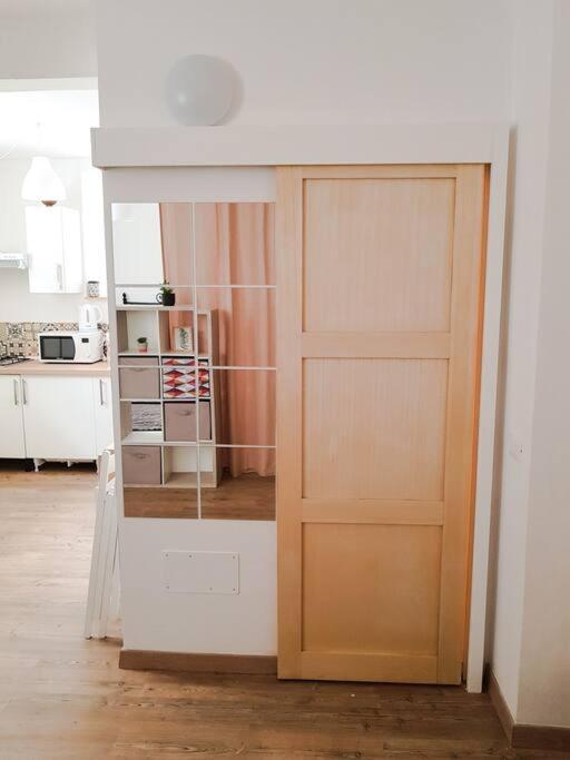 Thekeystudio, Studio Beige Nel Centro, 4 Minuti Dal Mare Bordighera Exteriör bild