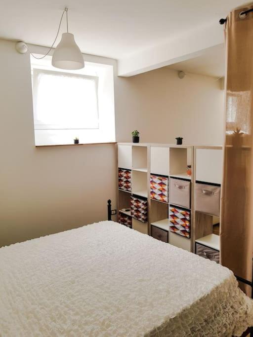 Thekeystudio, Studio Beige Nel Centro, 4 Minuti Dal Mare Bordighera Exteriör bild